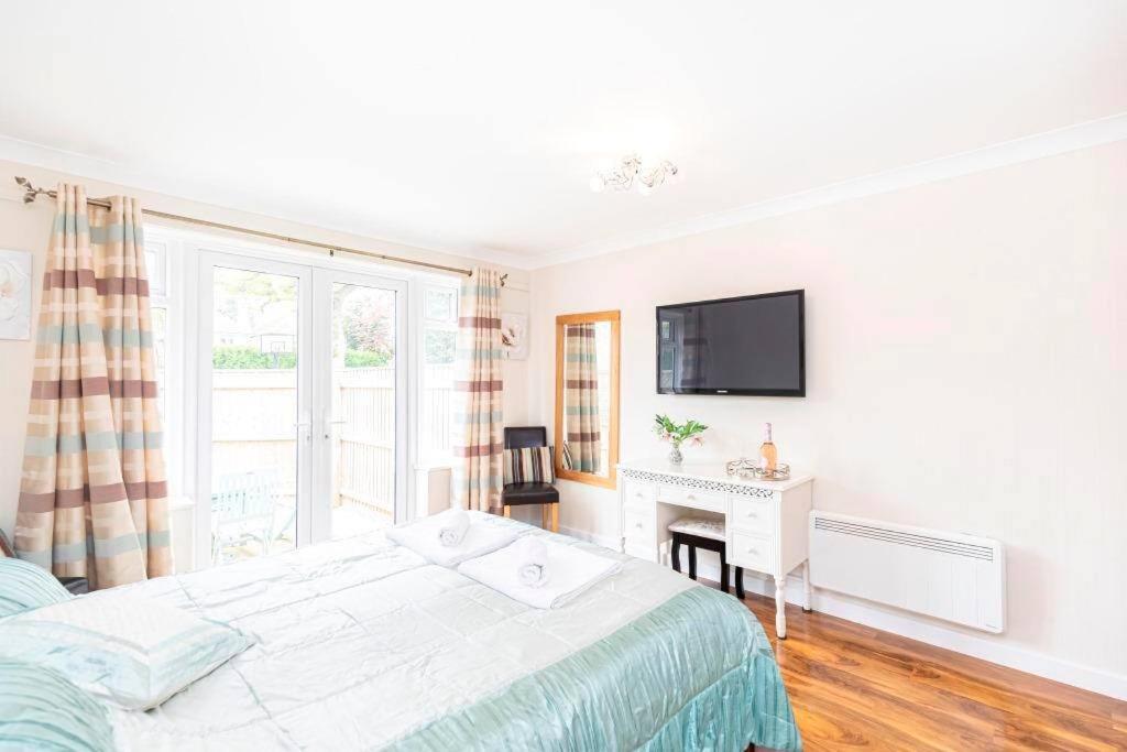 Bournecoast: Lovely Annex With Patio Nr Beach-5286 Bournemouth Kültér fotó